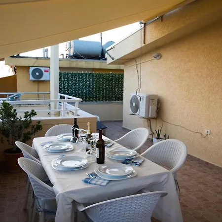 Sunseekers Sky Balcony - Sea View Rooftop In アパート *